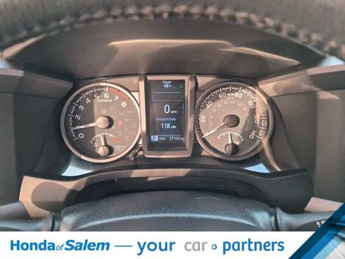 Used 2020 Toyota Tacoma TRD Off-Road image 18