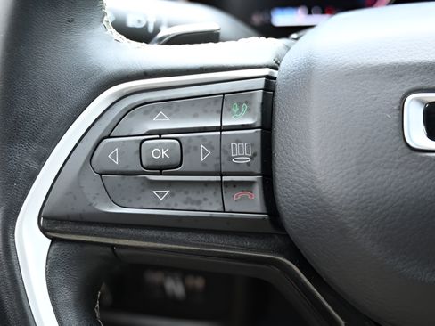 Used 2021 Jeep Grand Cherokee L Laredo AWD/4WD image 29