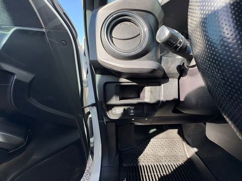 Used 2016 Toyota Tacoma TRD Sport w/ Towing Package image 17