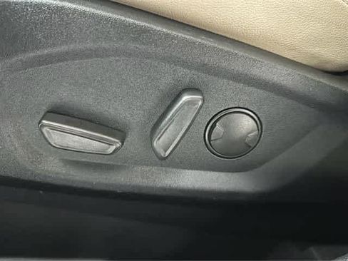 Used 2022 Ford Edge SEL w/ Convenience Package image 13