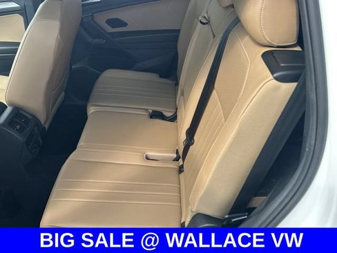 Certified 2023 Volkswagen Tiguan SE FWD image 14