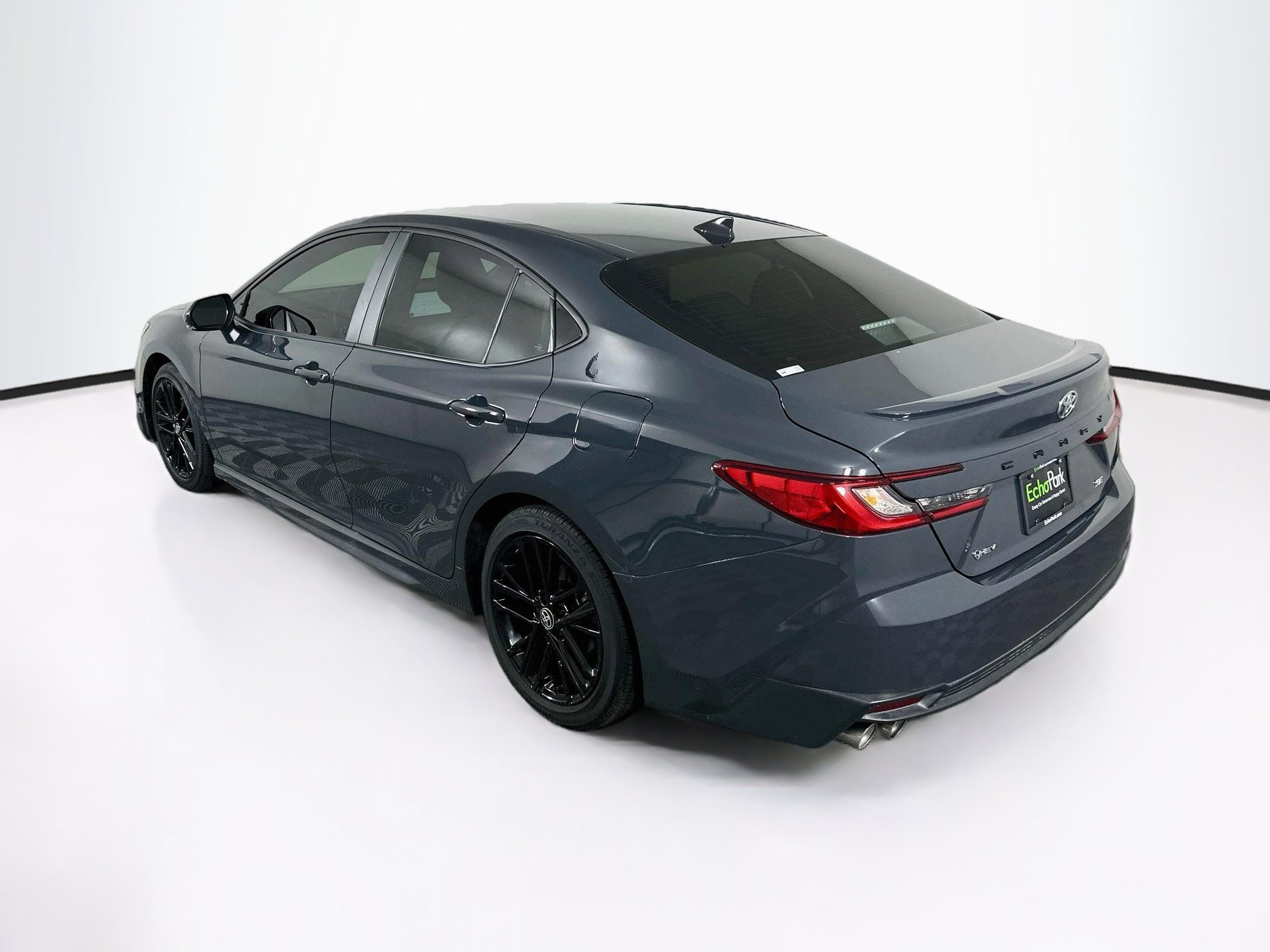 Used 2026 Toyota Camry SE w/ Multimedia Upgrade Package FWD image 5