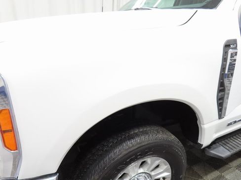 Used 2024 Ford F250 XLT AWD/4WD image 40