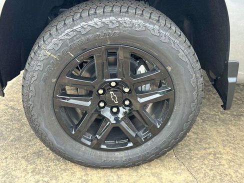 New 2026 Chevrolet Silverado 1500 LT Trail Boss w/ Convenience Package II AWD/4WD image 4