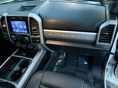 Used 2021 Ford F250 Lariat w/ FX4 Off-Road Package image 37