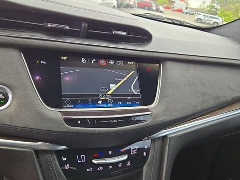 Used 2017 Cadillac XT5 Platinum AWD/4WD image 11