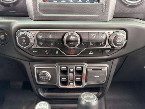 Used 2021 Jeep Wrangler Unlimited Sahara image 22