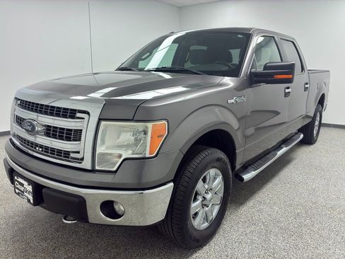 Used 2014 Ford F150 XLT w/ XLT Chrome Package image 5