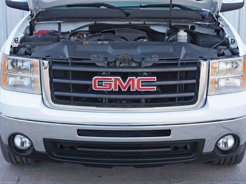 Used 2011 GMC Sierra 1500 SLE w/ Regional Value Package image 7