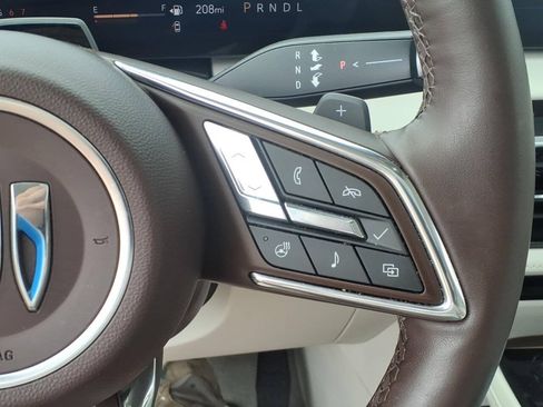 Used 2025 Buick Enclave Avenir w/ Super Cruise Package FWD image 23