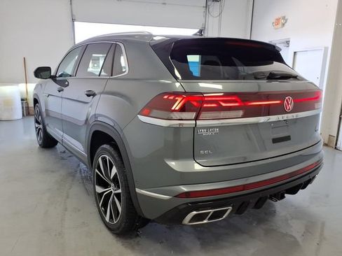 Used 2024 Volkswagen Atlas Cross Sport SEL Premium R-Line AWD/4WD image 5