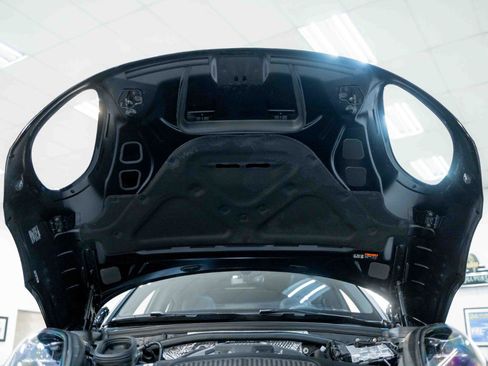 Used 2025 Porsche Macan Base image 91