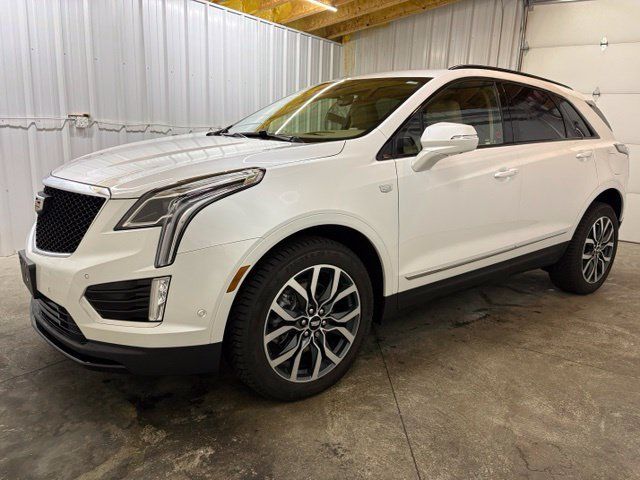 Used 2021 Cadillac XT5 Sportv w/ Platinum Package AWD/4WD image 3