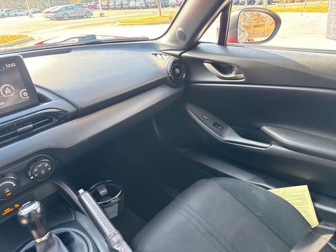 Used 2019 MAZDA MX-5 Miata Sport w/ I-ACTIVSENSE Sport Package image 26