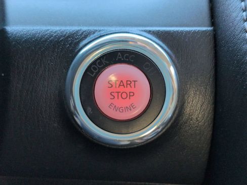 Used 2017 Nissan Armada Platinum w/ Captain Seat Package RWD image 29
