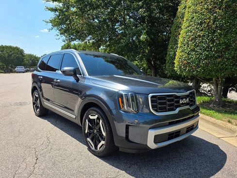 Used 2023 Kia Telluride S AWD/4WD image 7