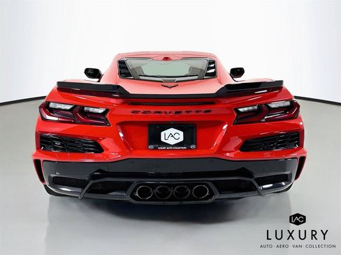 Used 2025 Chevrolet Corvette Z06 RWD image 7