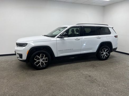 Used 2024 Jeep Grand Cherokee L Limited w/ Luxury Tech Group II image 22