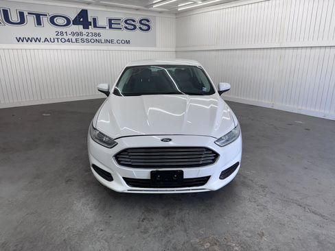 Used 2016 Ford Fusion S image 2