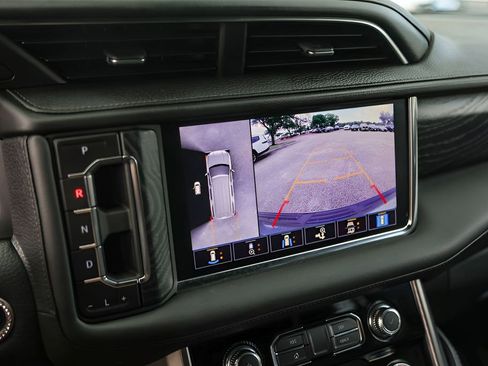 Used 2021 GMC Yukon Denali AWD/4WD image 20