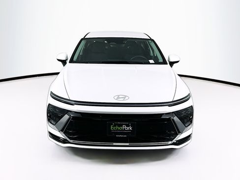Used 2025 Hyundai Sonata SEL FWD image 2