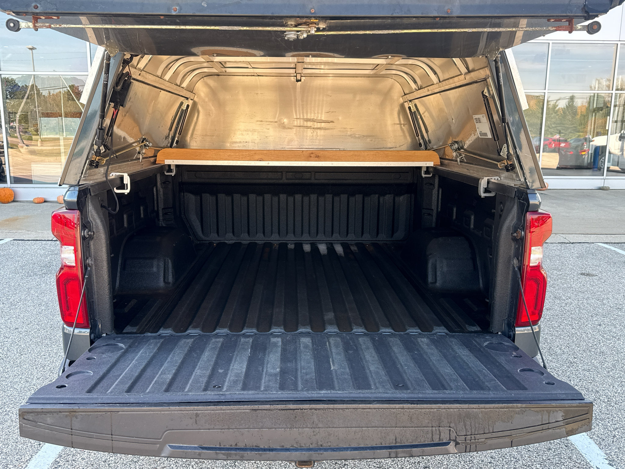 Used 2021 Chevrolet Silverado 1500 RST w/ Z71 Off-Road Package AWD/4WD image 10