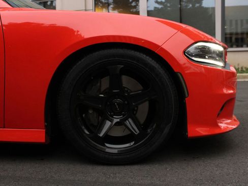 Used 2018 Dodge Charger R/T image 6