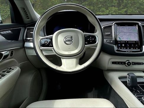 Used 2023 Volvo XC90 B5 Core w/ Climate Package AWD/4WD image 8