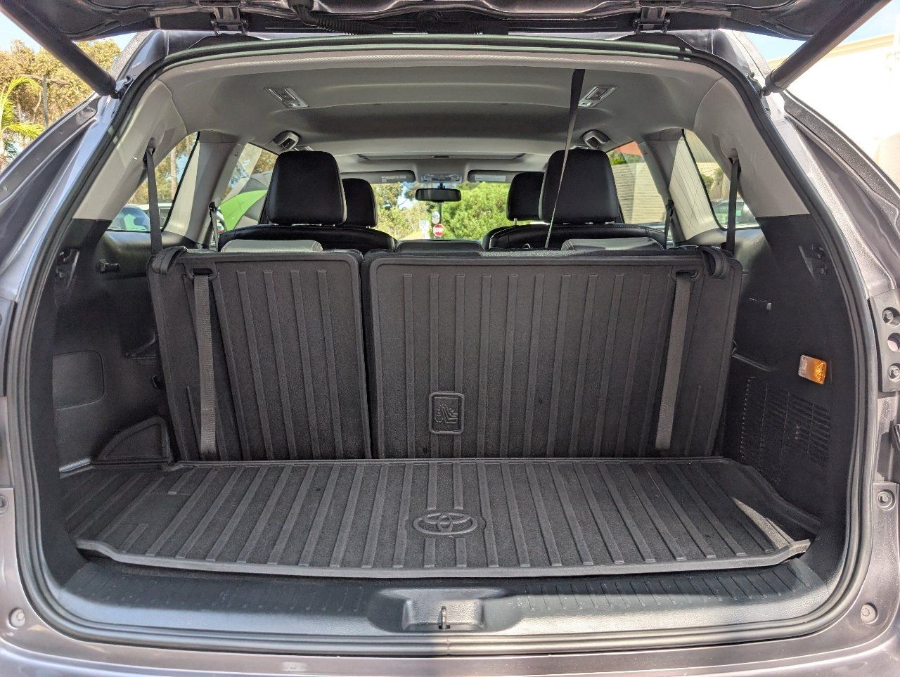 Used 2015 Toyota Highlander XLE AWD/4WD image 10