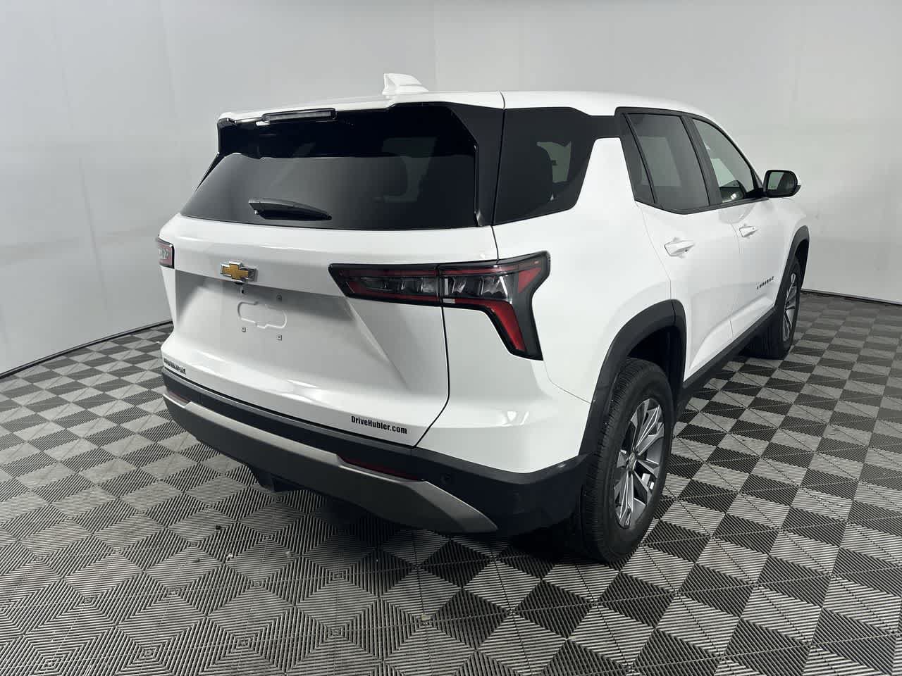 Used 2026 Chevrolet Equinox LT w/ Convenience Package II FWD image 8