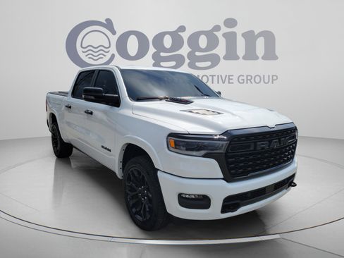 Used 2025 RAM 1500 Limited AWD/4WD image 4