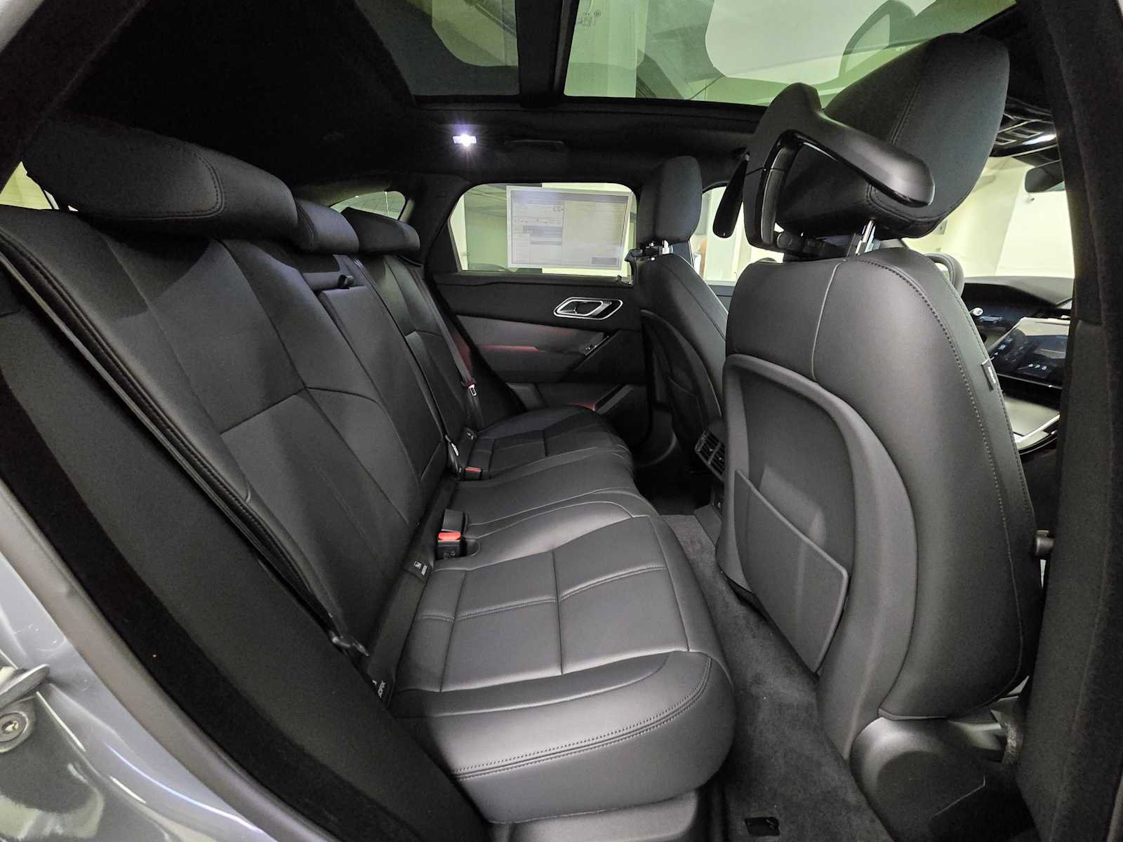 New 2026 Land Rover Range Rover Velar S AWD/4WD image 12