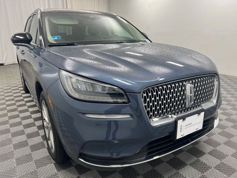 Certified 2022 Lincoln Corsair Standard w/ Premium Package image 2