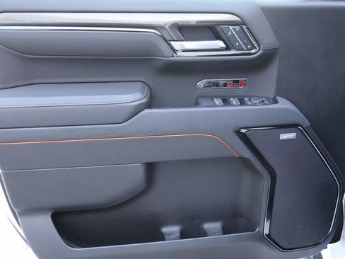 Used 2025 GMC Sierra 1500 AT4 image 7