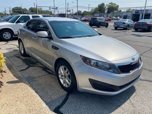 Used 2011 Kia Optima LX w/ Convenience Pkg image 3
