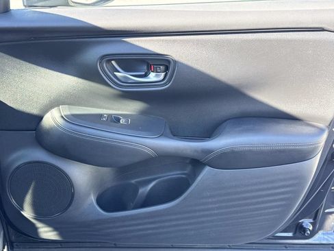 Used 2025 Honda HR-V EX-L image 19