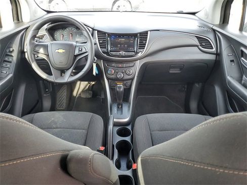 Certified 2020 Chevrolet Trax LS image 18