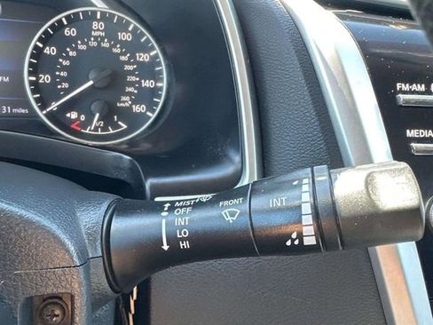 Used 2017 Nissan Murano S image 30