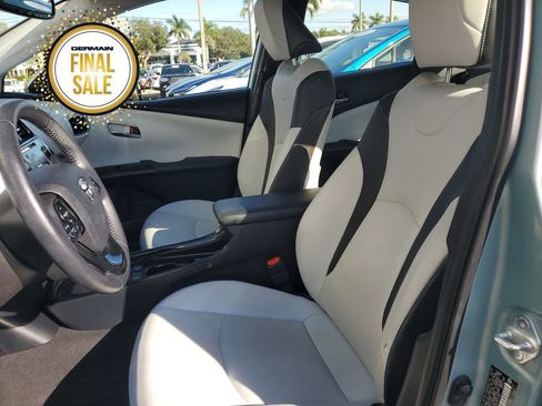 Certified 2019 Toyota Prius XLE image 16