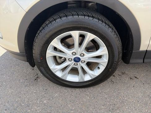 Used 2017 Ford Escape SE AWD/4WD image 12