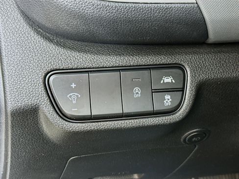 Certified 2023 Kia Seltos LX AWD/4WD image 10