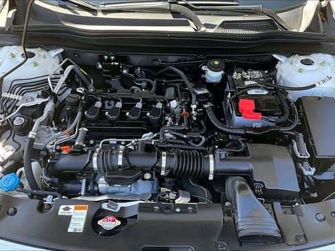 Used 2022 Honda Accord Sport image 9