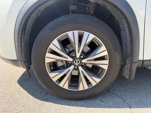 Used 2021 Nissan Rogue SV w/ Premium Package FWD image 15