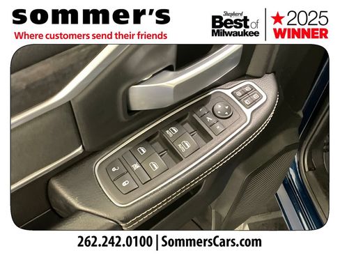 Used 2024 RAM 2500 Big Horn w/ Night Edition AWD/4WD image 11