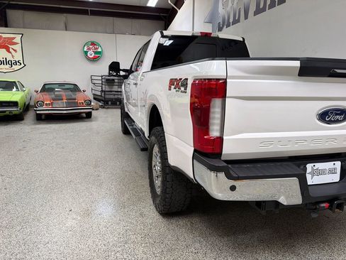 Used 2019 Ford F250 Lariat w/ Lariat Ultimate Package AWD/4WD image 9