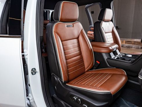 Used 2025 GMC Sierra 2500 Denali Ultimate image 31