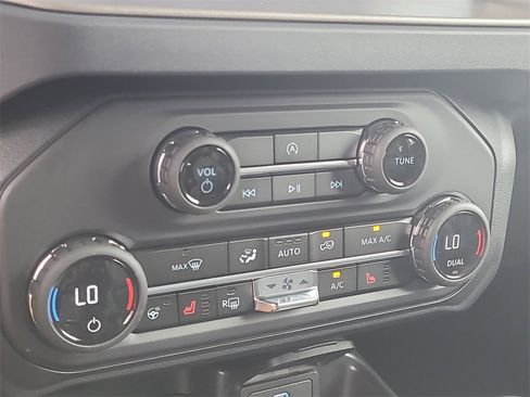 New 2025 Ford Bronco Outer Banks image 22