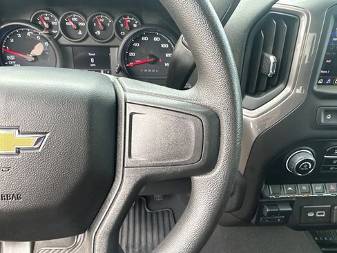 Used 2023 Chevrolet Silverado 1500 Custom AWD/4WD image 10