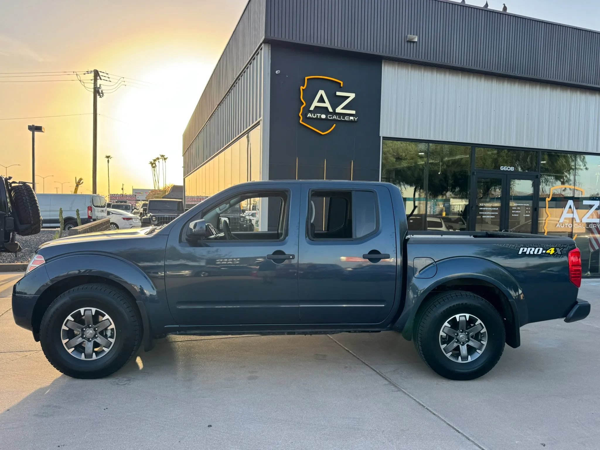 Used 2018 Nissan Frontier PRO-4X AWD/4WD image 9