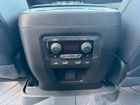 Used 2021 Chevrolet Tahoe High Country w/ Premium Package 2 image 29